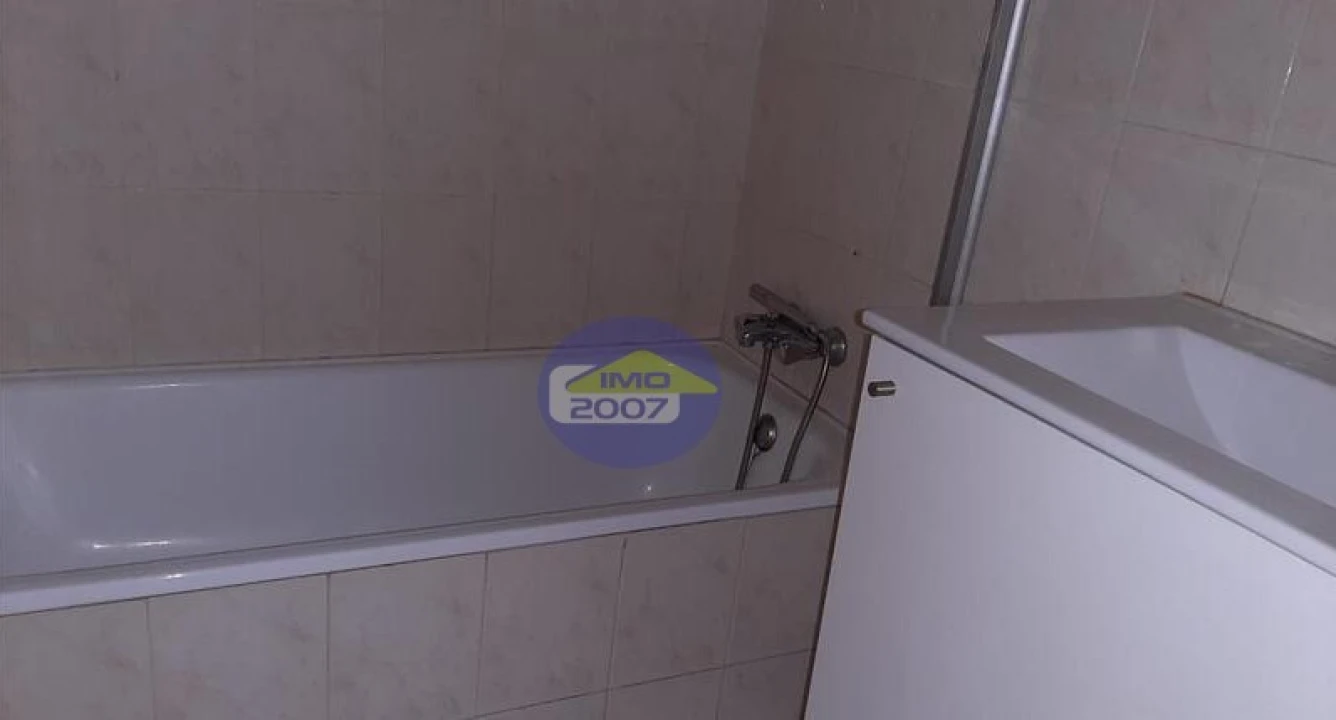 Apartamento T2 para Venda em Fânzeres e São Pedro da Cova Foto 13