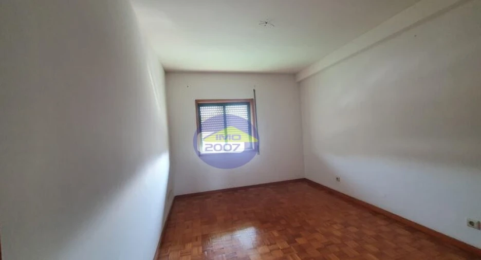 Apartamento T2 para Venda em Fânzeres e São Pedro da Cova Foto 11