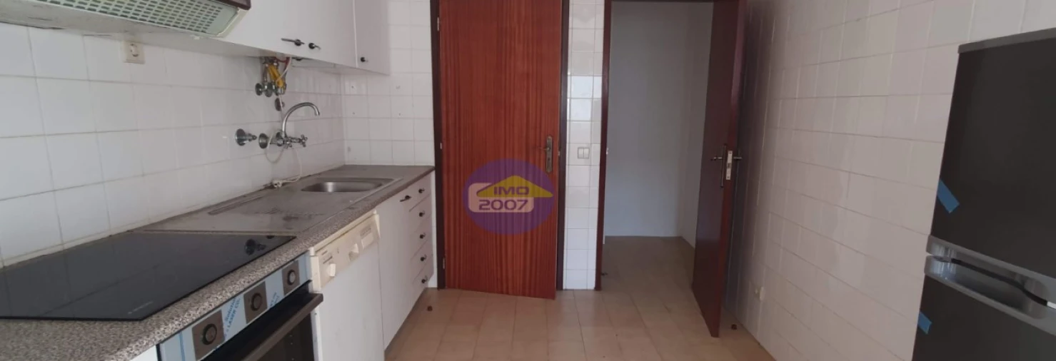 Apartamento T2 para Venda em Rio Tinto Foto 3