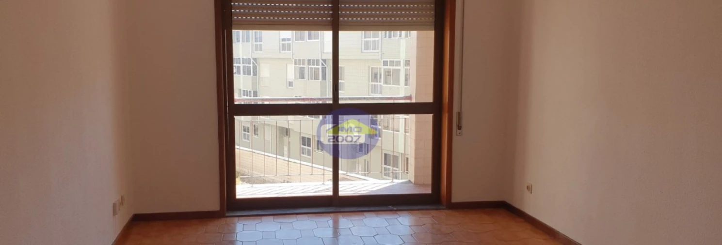 Apartamento T2 para Venda em Rio Tinto Foto 9