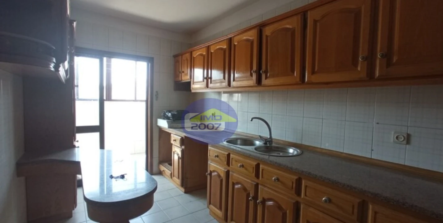 Apartamento T3 para Venda em Fânzeres e São Pedro da Cova Foto 5
