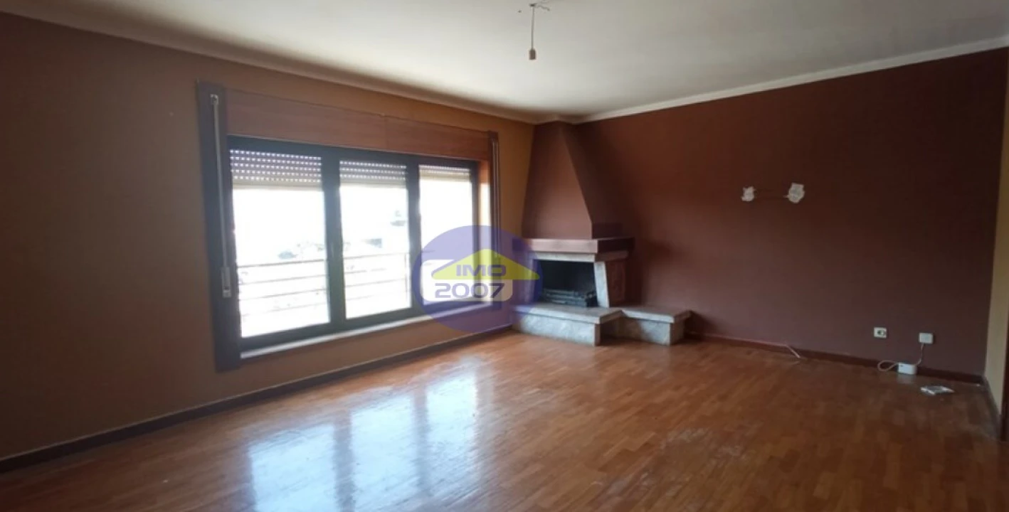 Apartamento T3 para Venda em Fânzeres e São Pedro da Cova Foto 7