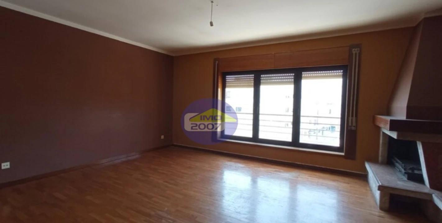 Apartamento T3 para Venda em Fânzeres e São Pedro da Cova Foto 8