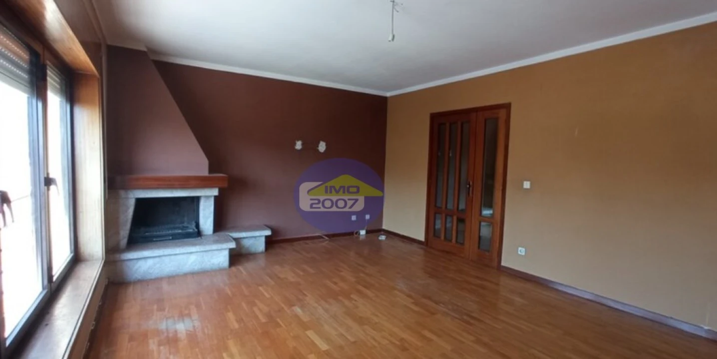 Apartamento T3 para Venda em Fânzeres e São Pedro da Cova Foto 9