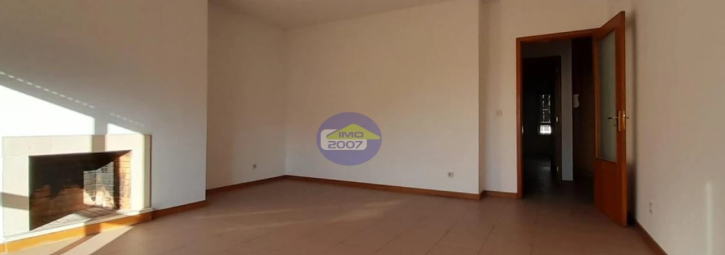 Apartamento T2 para Venda em Fânzeres e São Pedro da Cova Foto 7