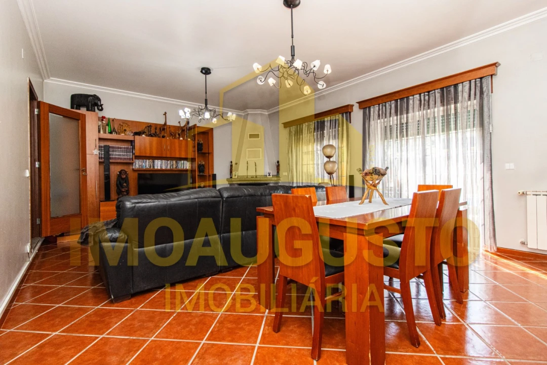 Moradia T3 para Venda em São João da Pesqueira e Várzea de Trevões Foto 12