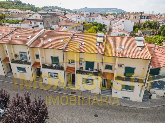 Moradia T3 para Venda em São João da Pesqueira e Várzea de Trevões Foto 2