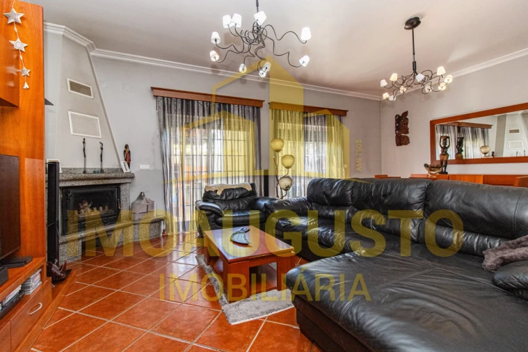 Moradia T3 para Venda em São João da Pesqueira e Várzea de Trevões Foto 10