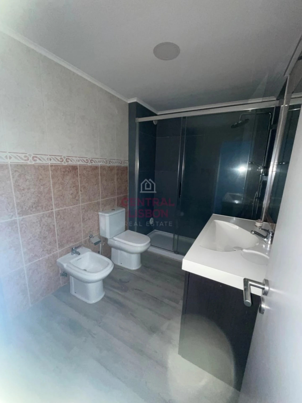 Apartamento T3 para Venda em Quinta do Conde Foto 5