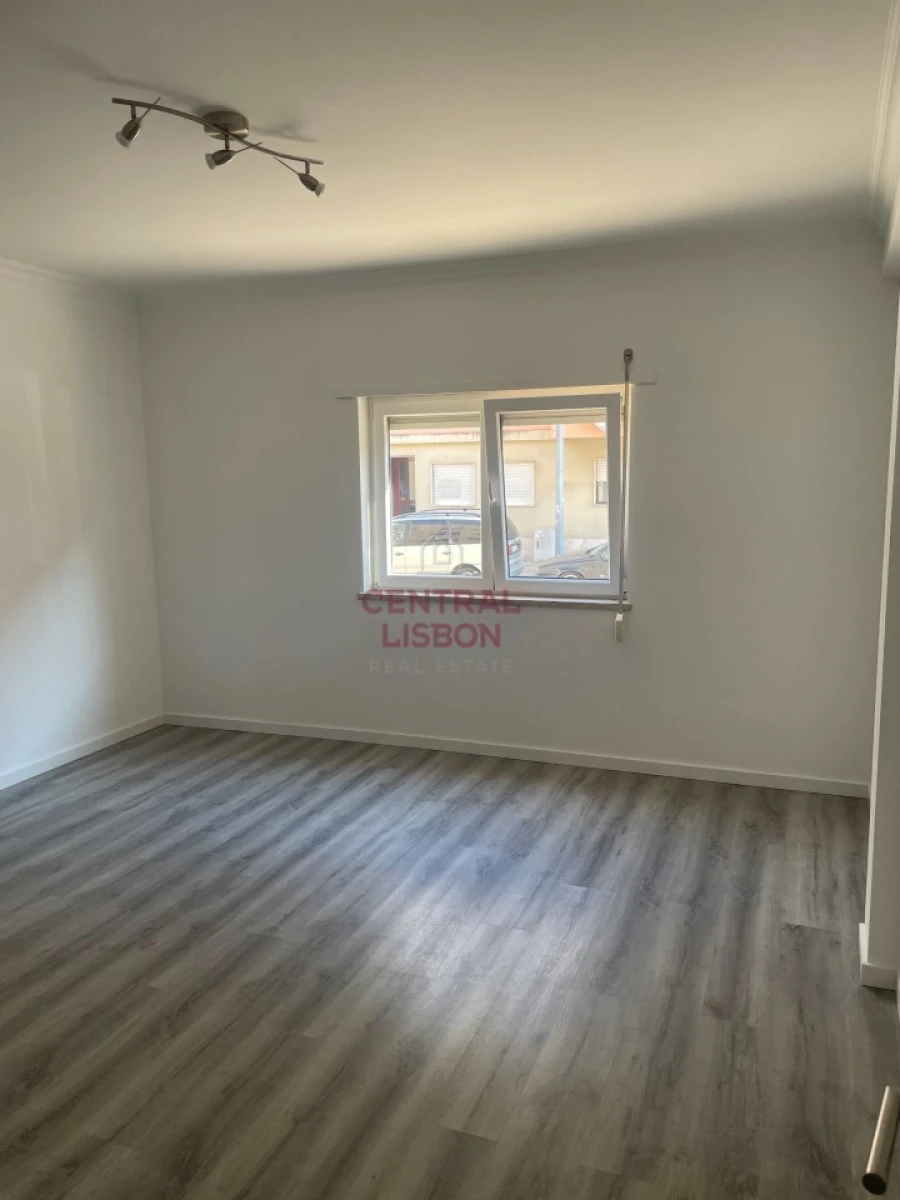Apartamento T3 para Venda em Quinta do Conde Foto 11
