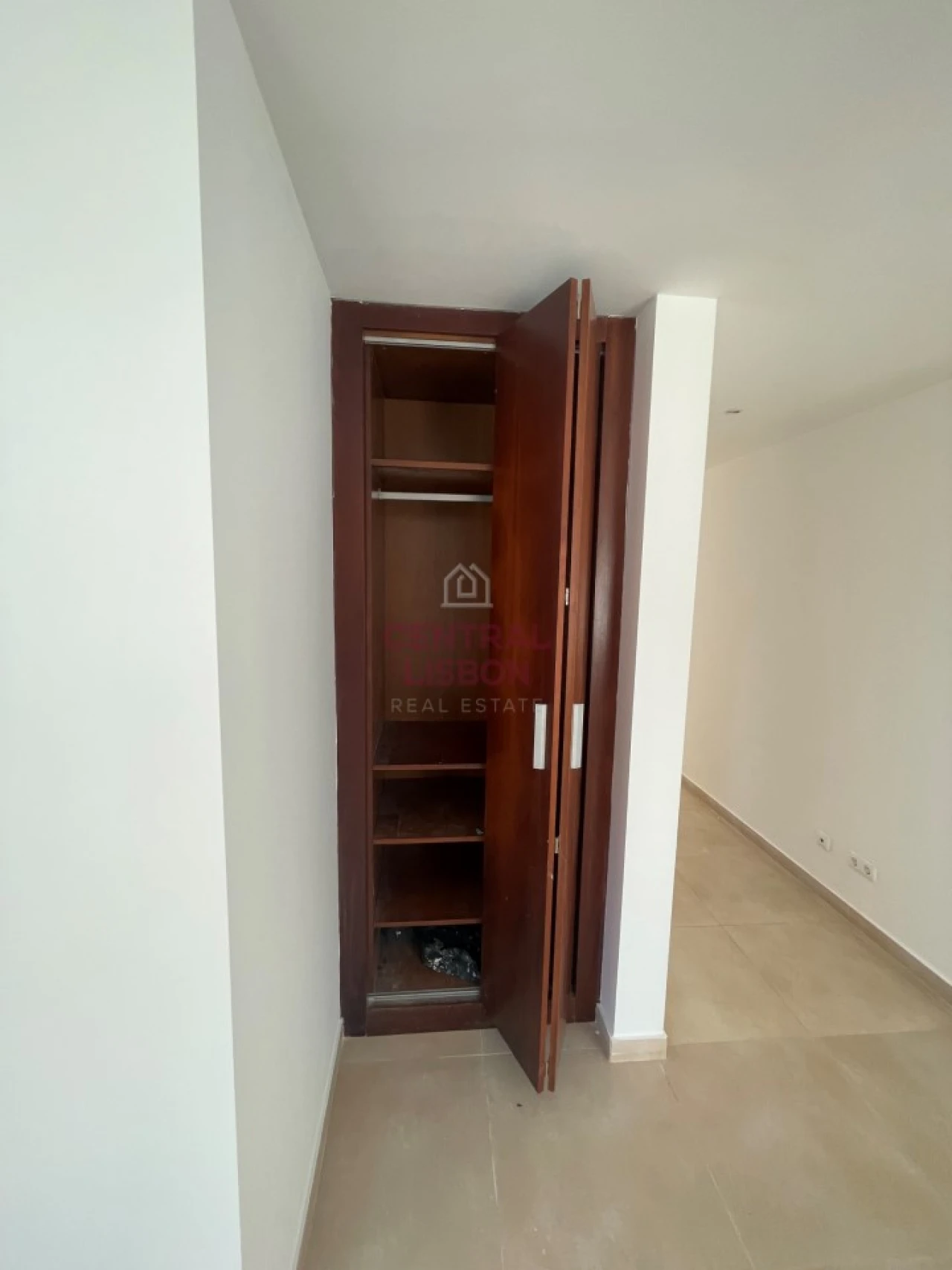 Moradia T4 para Venda em Alcabideche Foto 13