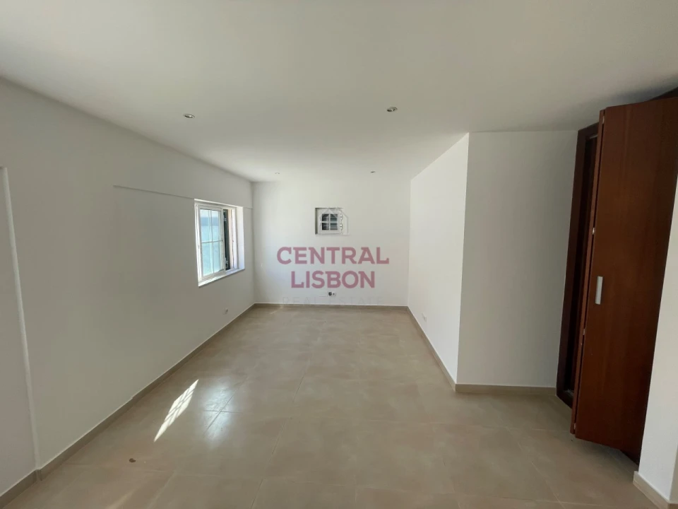 Moradia T4 para Venda em Alcabideche Foto 14