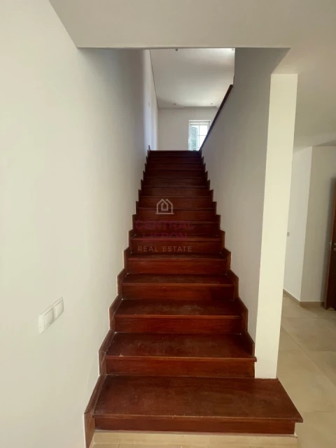 Moradia T4 para Venda em Alcabideche