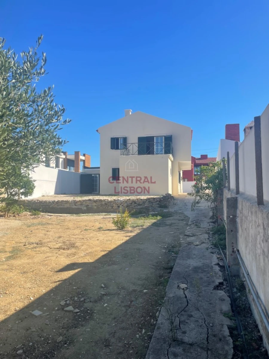 Moradia T4 para Venda em Alcabideche Foto 8