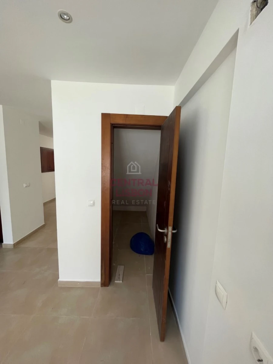 Moradia T4 para Venda em Alcabideche Foto 12