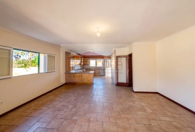 Moradia T3 para Venda em Oliveira do Bairro