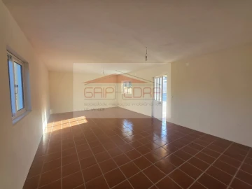 Moradia T3 para Venda em Oliveira do Bairro