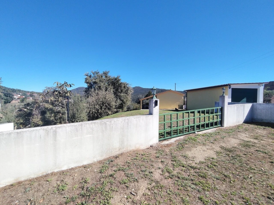 Moradia T2 para Venda em Maçãs de D. Maria Foto 11