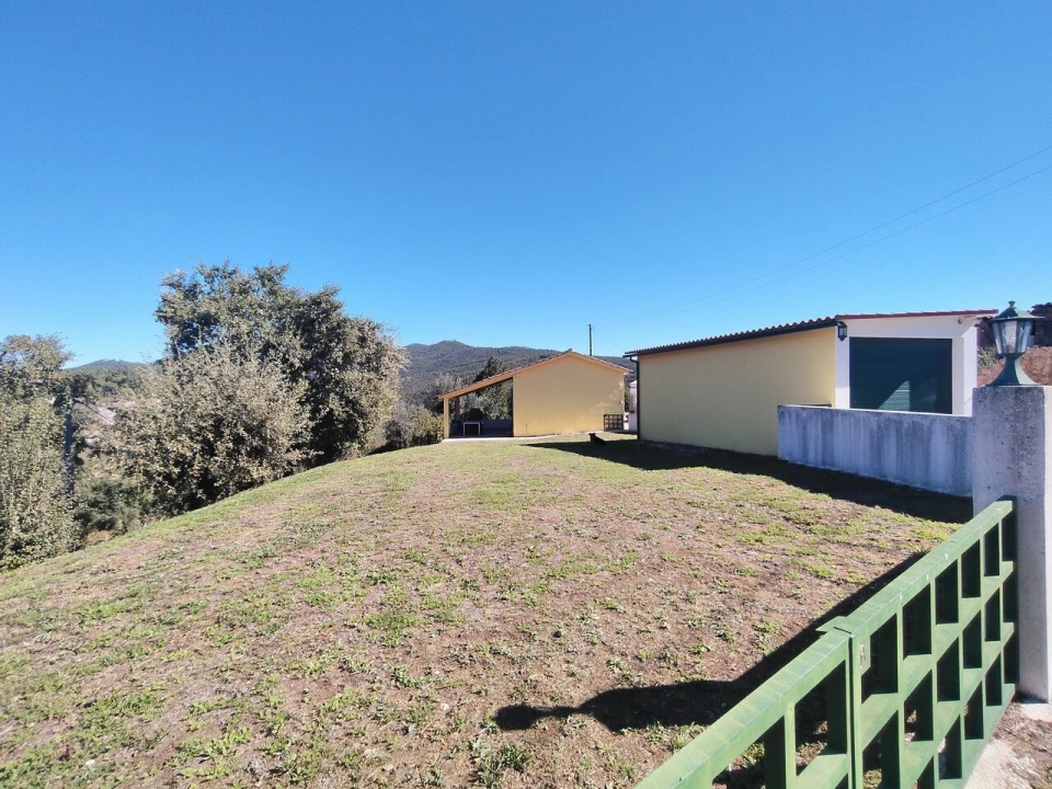 Moradia T2 para Venda em Maçãs de D. Maria Foto 35