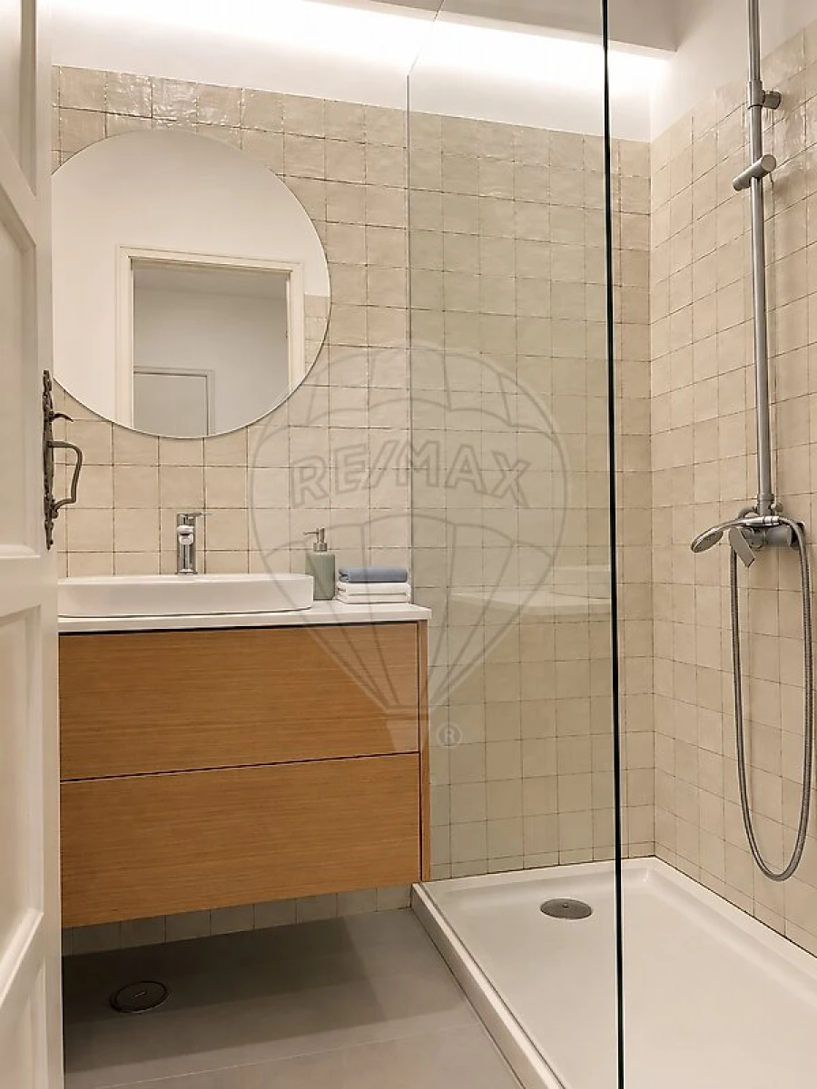 Apartamento T2 para Venda em Penha de França Foto 17