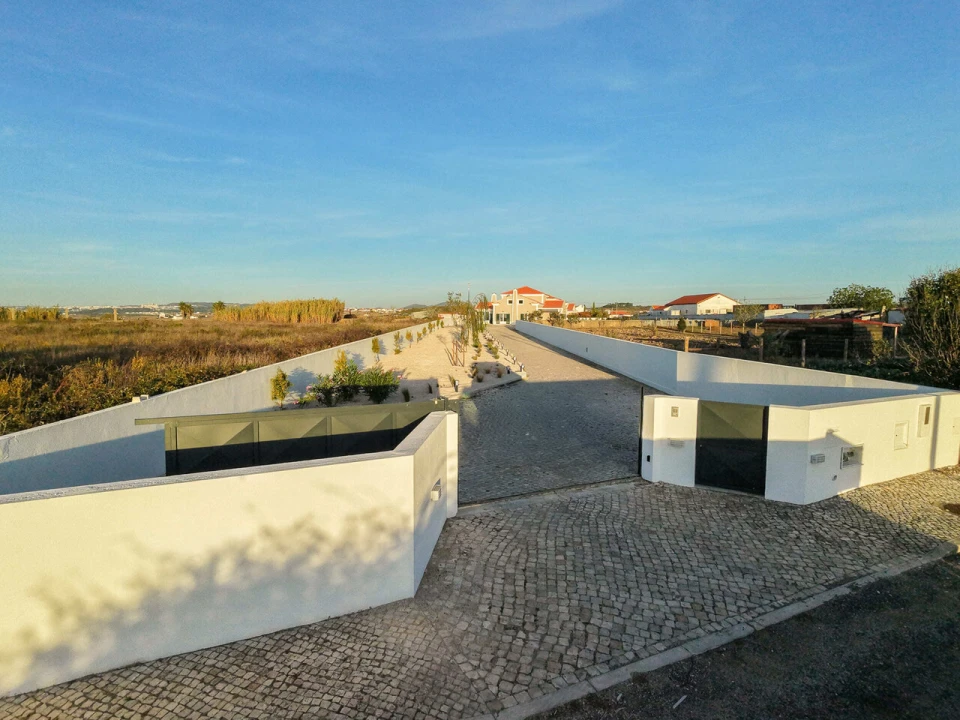 Moradia T5 para Venda em São João das Lampas e Terrugem Foto 1