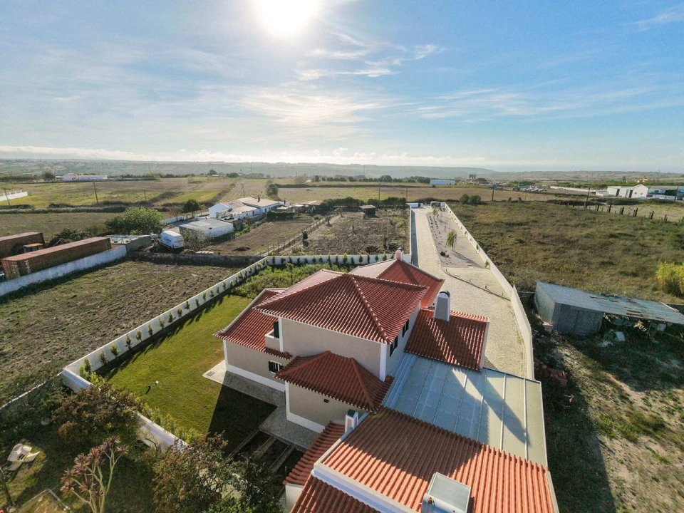 Moradia T5 para Venda em São João das Lampas e Terrugem Foto 3