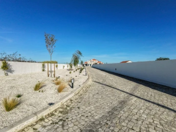 Moradia T5 para Venda em São João das Lampas e Terrugem