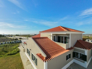 Moradia T5 para Venda em São João das Lampas e Terrugem