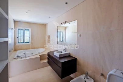 Moradia T4 para Venda em Alcabideche