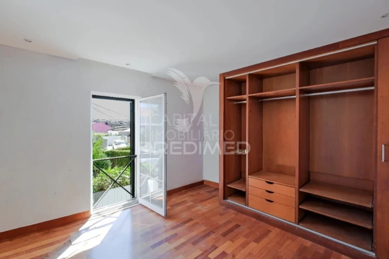 Moradia T4 para Venda em Alcabideche Foto 24