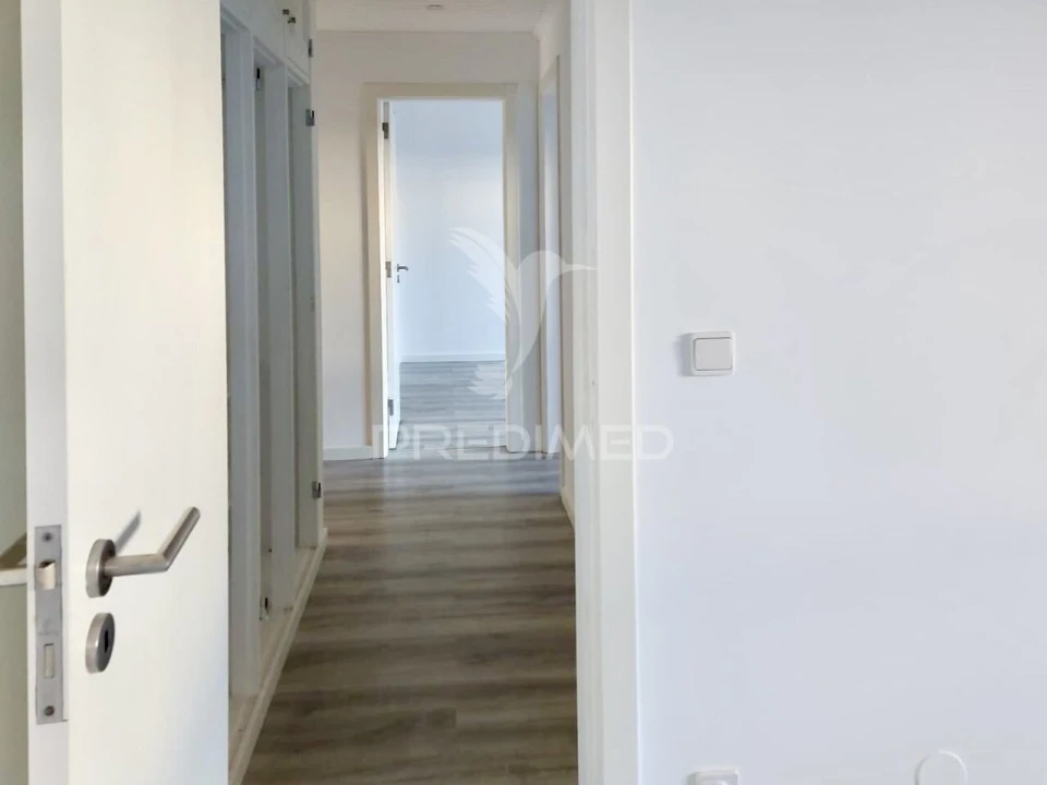 Apartamento T3 para Venda em Quinta do Conde Foto 16