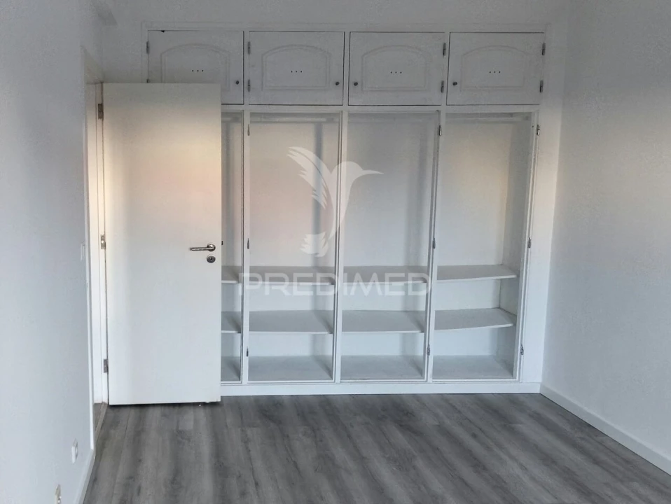 Apartamento T3 para Venda em Quinta do Conde Foto 6