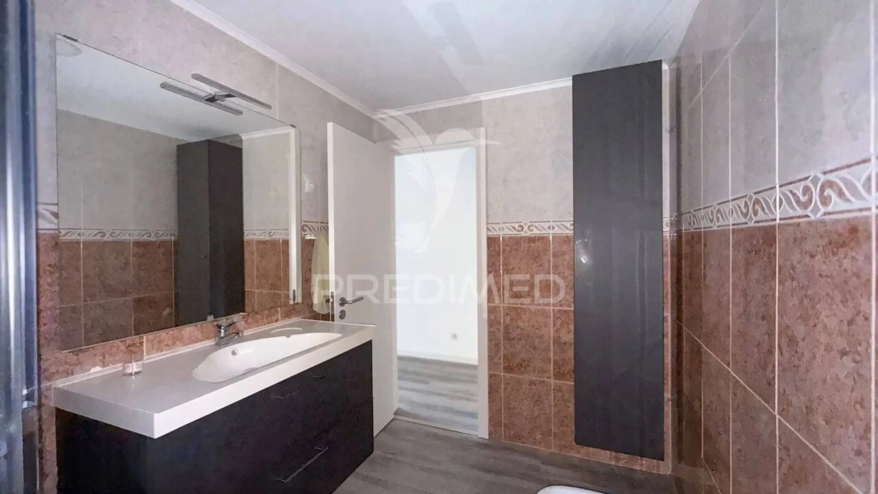 Apartamento T3 para Venda em Quinta do Conde Foto 11