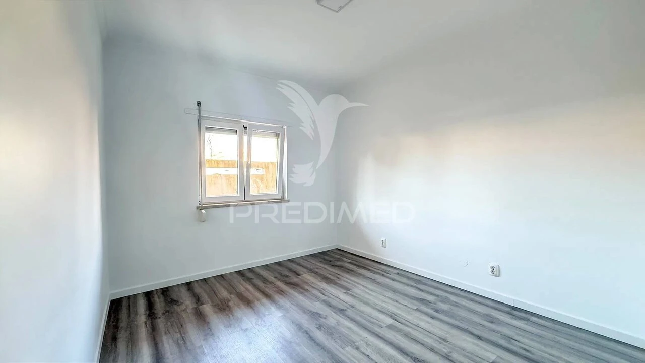 Apartamento T3 para Venda em Quinta do Conde Foto 23