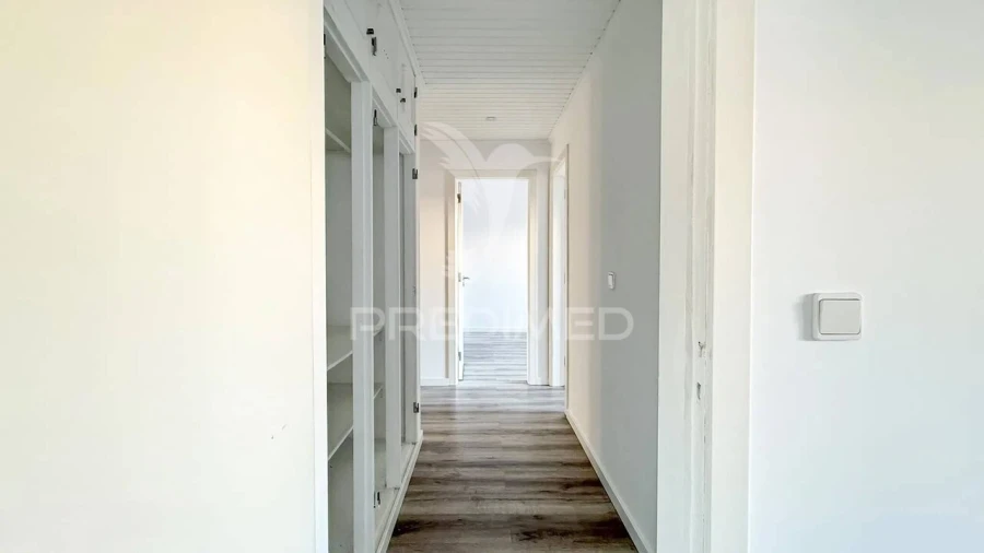 Apartamento T3 para Venda em Quinta do Conde Foto 22