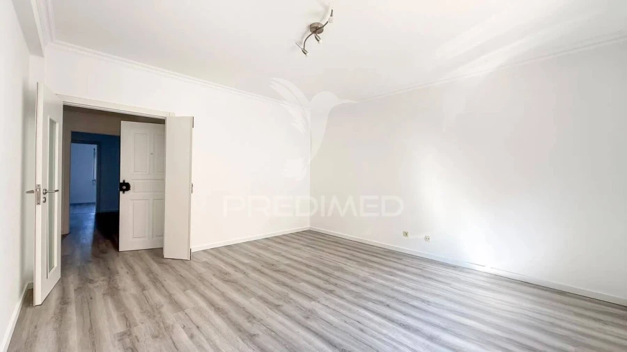 Apartamento T3 para Venda em Quinta do Conde Foto 8