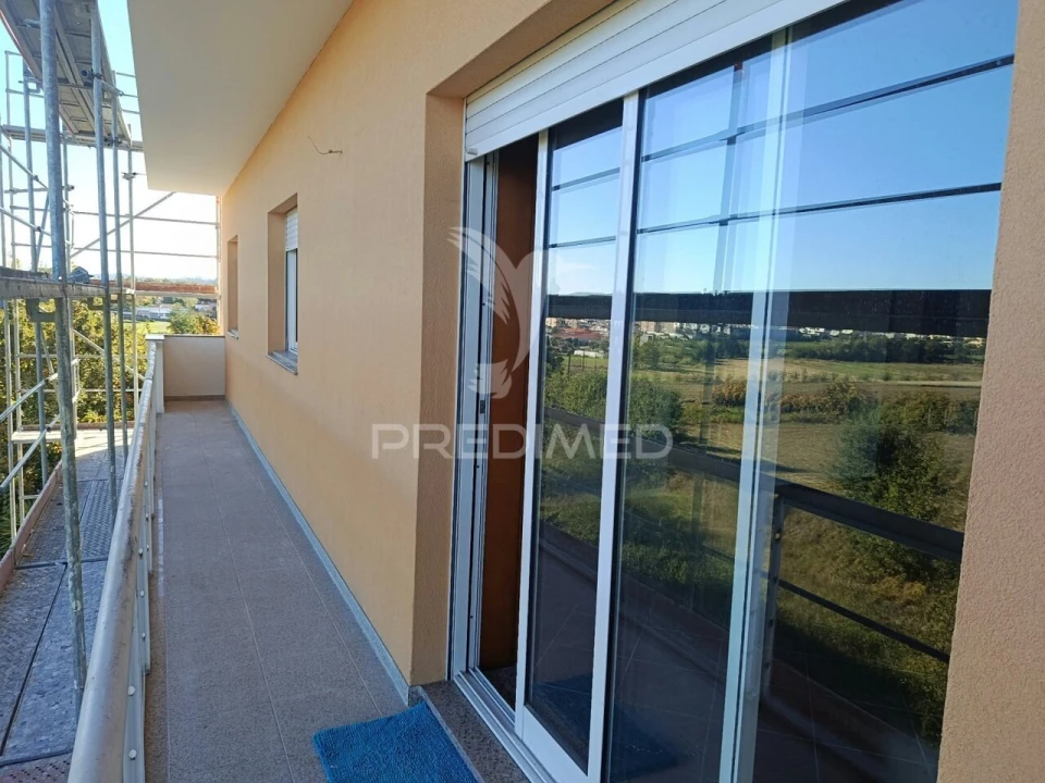 Apartamento T2 para Venda em Meixomil Foto 10
