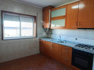 Apartamento T2 para Venda em Meixomil