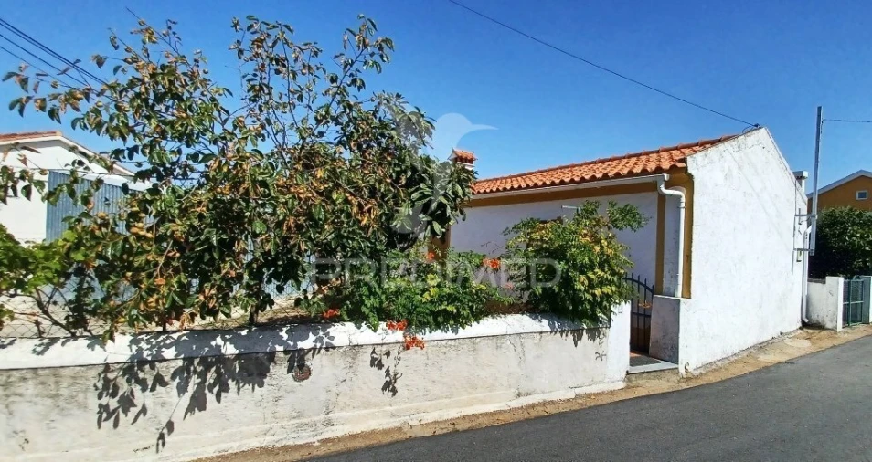 Moradia T1 para Venda em Urra Foto 5