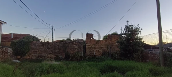 Quinta T5 para Venda em Campo e Sobrado