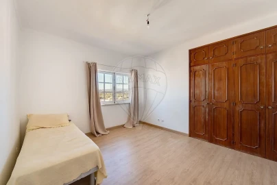Moradia T4 para Venda em Lagos (São Sebastião e Santa Maria)