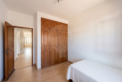 Moradia T4 para Venda em Lagos (São Sebastião e Santa Maria)
