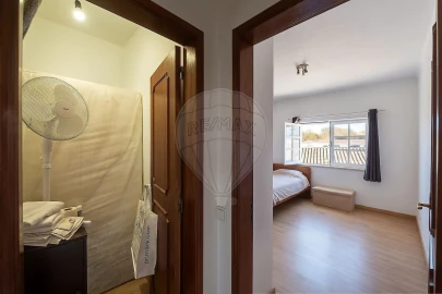 Moradia T4 para Venda em Lagos (São Sebastião e Santa Maria)