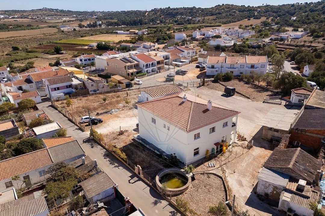 Moradia T4 para Venda em Lagos (São Sebastião e Santa Maria) Foto 9