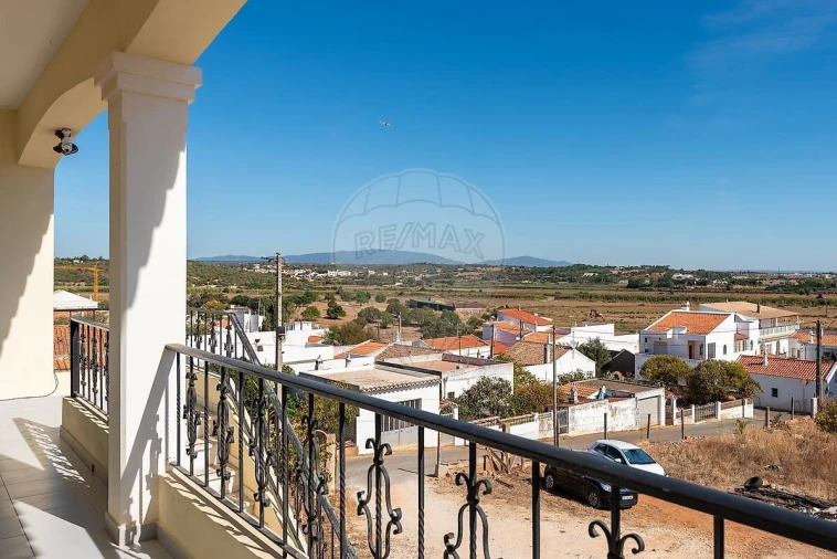 Moradia T4 para Venda em Lagos (São Sebastião e Santa Maria) Foto 32