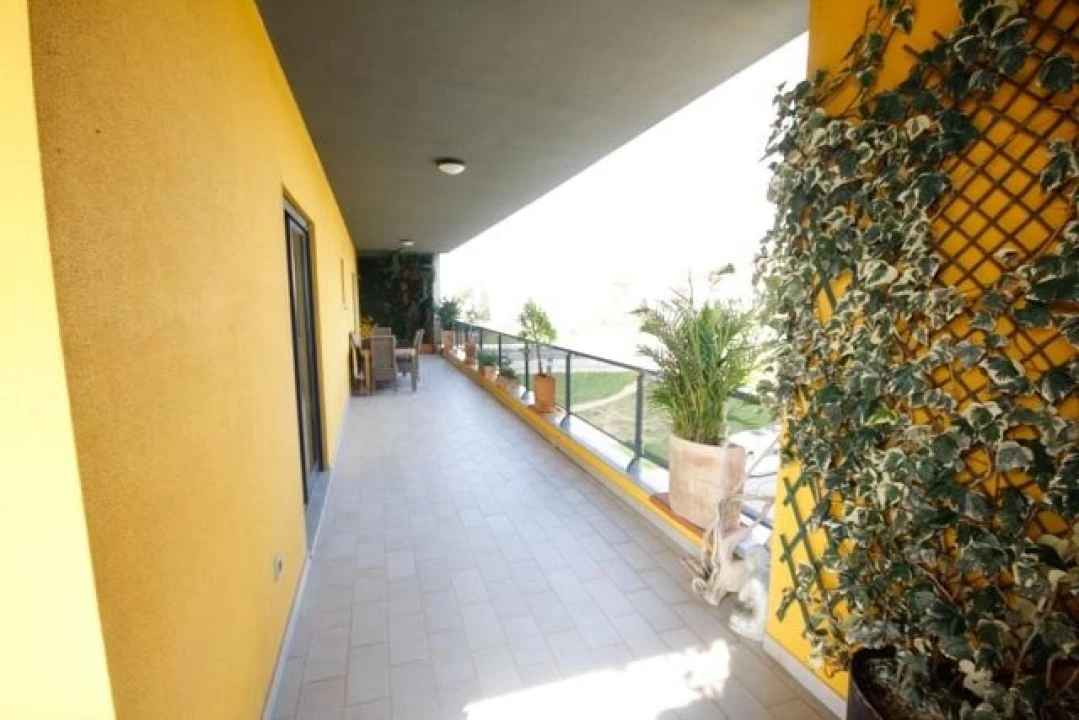 Apartamento T2 para Venda em Quarteira Foto 10
