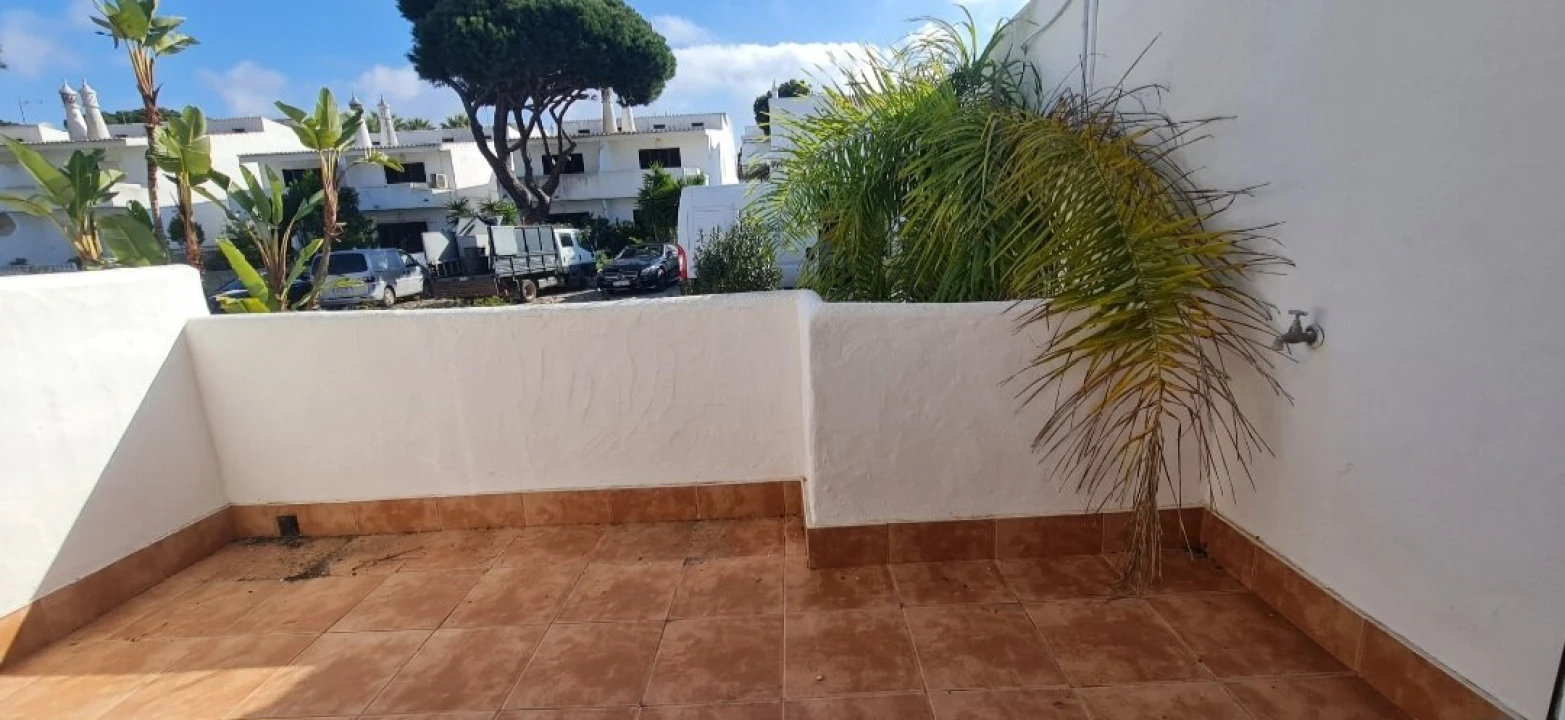 Moradia T4 para Venda em Almancil Foto 17