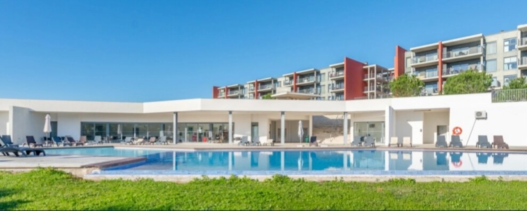 Apartamento T3 para Venda em Mexilhoeira Grande Foto 1