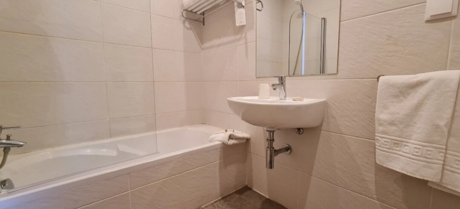 Apartamento T3 para Venda em Mexilhoeira Grande Foto 9