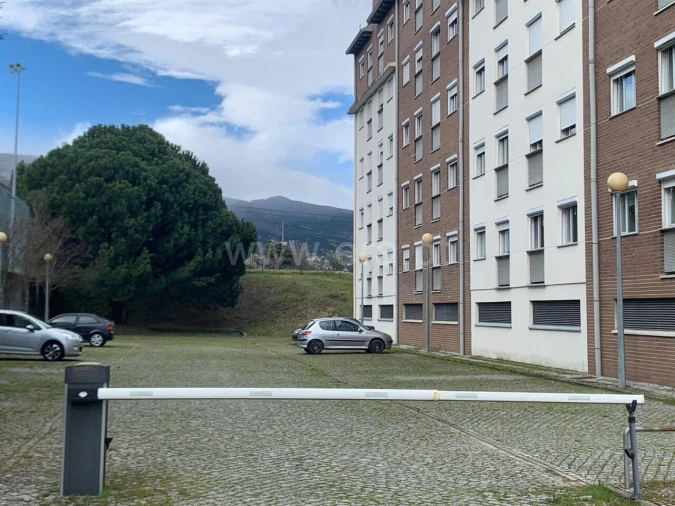 Apartamento T0 para Venda em Covilhã e Canhoso Foto 11